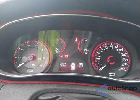 2015 Dodge Dart Sxt z USA, uszkodzony, nr VIN 1C3CDFBB3FD131822